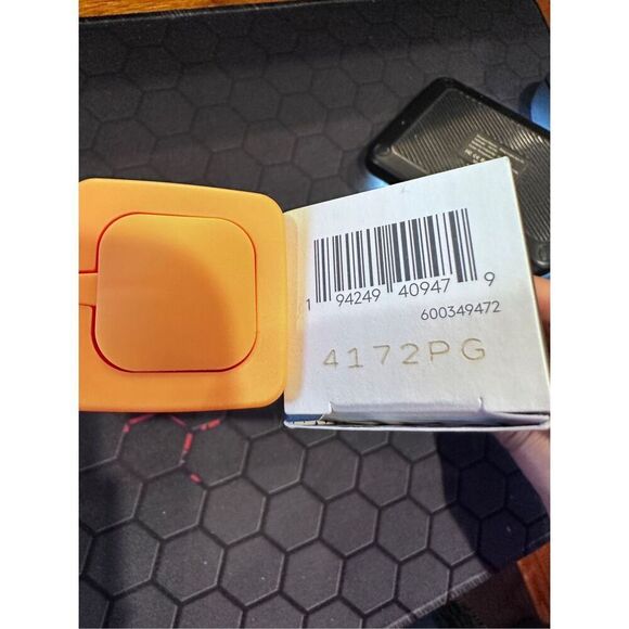 Drunk Elephant C-Luma Hydrabright Gentle Hydrating Vitamin C Serum 30ml - Picture 5 of 6